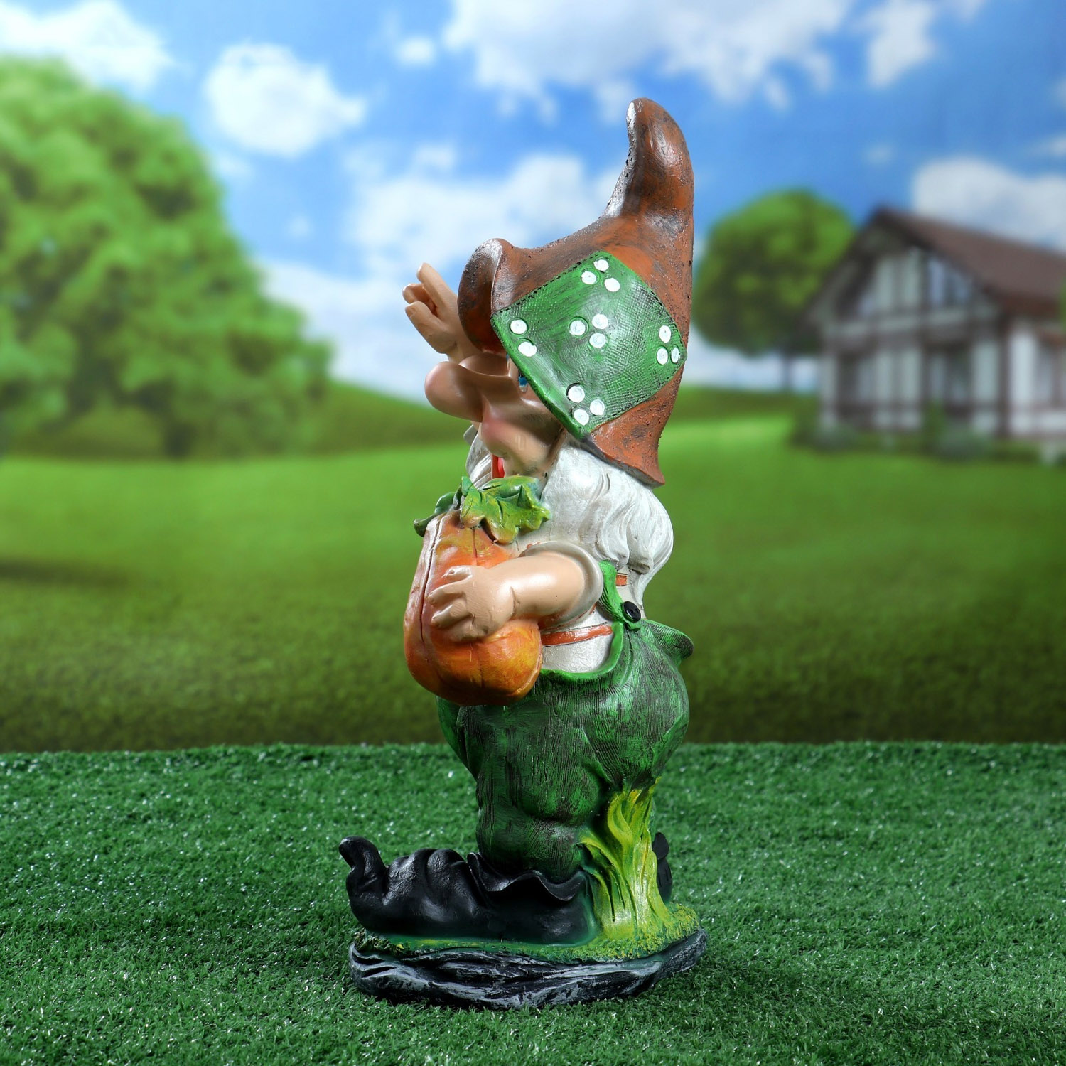 Садовая фигура "Гном с тыквой" 19х38см МИКС 4932824