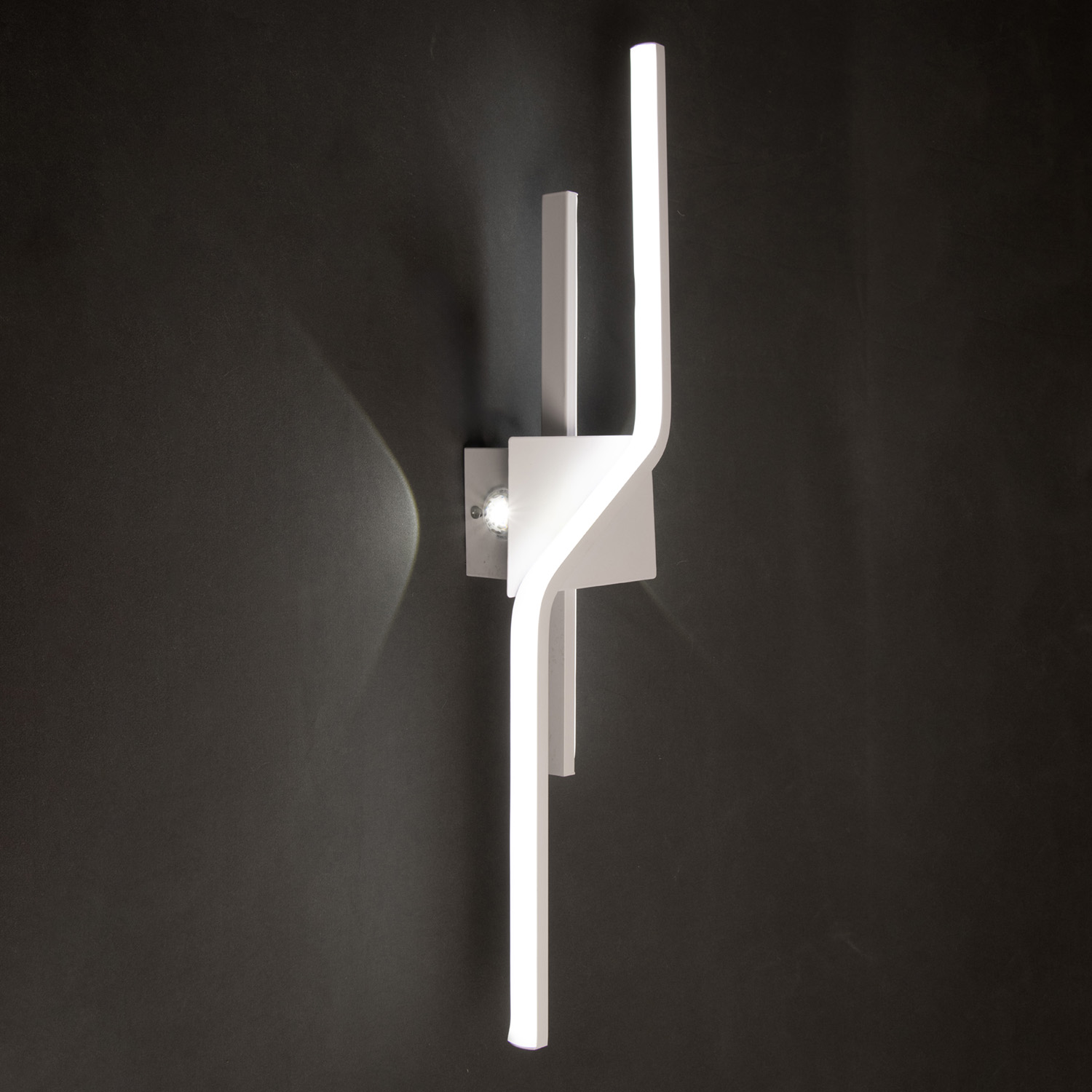 Бра светодиодный B1026 600 мм 44W 3 реж. VERNER LIGHTING*1/10