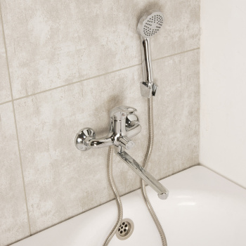 Смеситель для ванны ЦС-СМ 300-4 D35 М-43 плоский короткий излив L220 мм (Подольск) *1/8