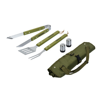 BOYSCOUT Набор (сумка-фартук, вилка, лопатка, щипцы, солонка, перечница) /4