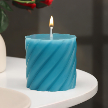 Свеча-цилиндр ароматическая витая "Черника", 7,5х7,5 см   9667635