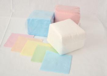 Салфетки бумажные 45шт. 24*24см АССОРТИ цветная *60