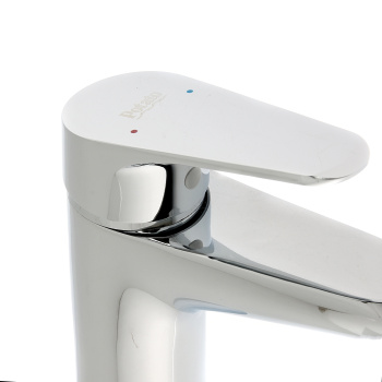 Смеситель для умывальника Potato P1009, короткий излив, рычажный