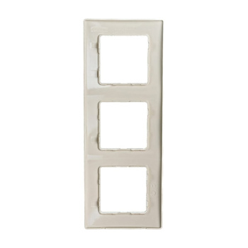 Рамка 3-м Etika сл. кость Leg 672513